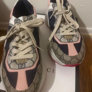 Gucci Sneakers